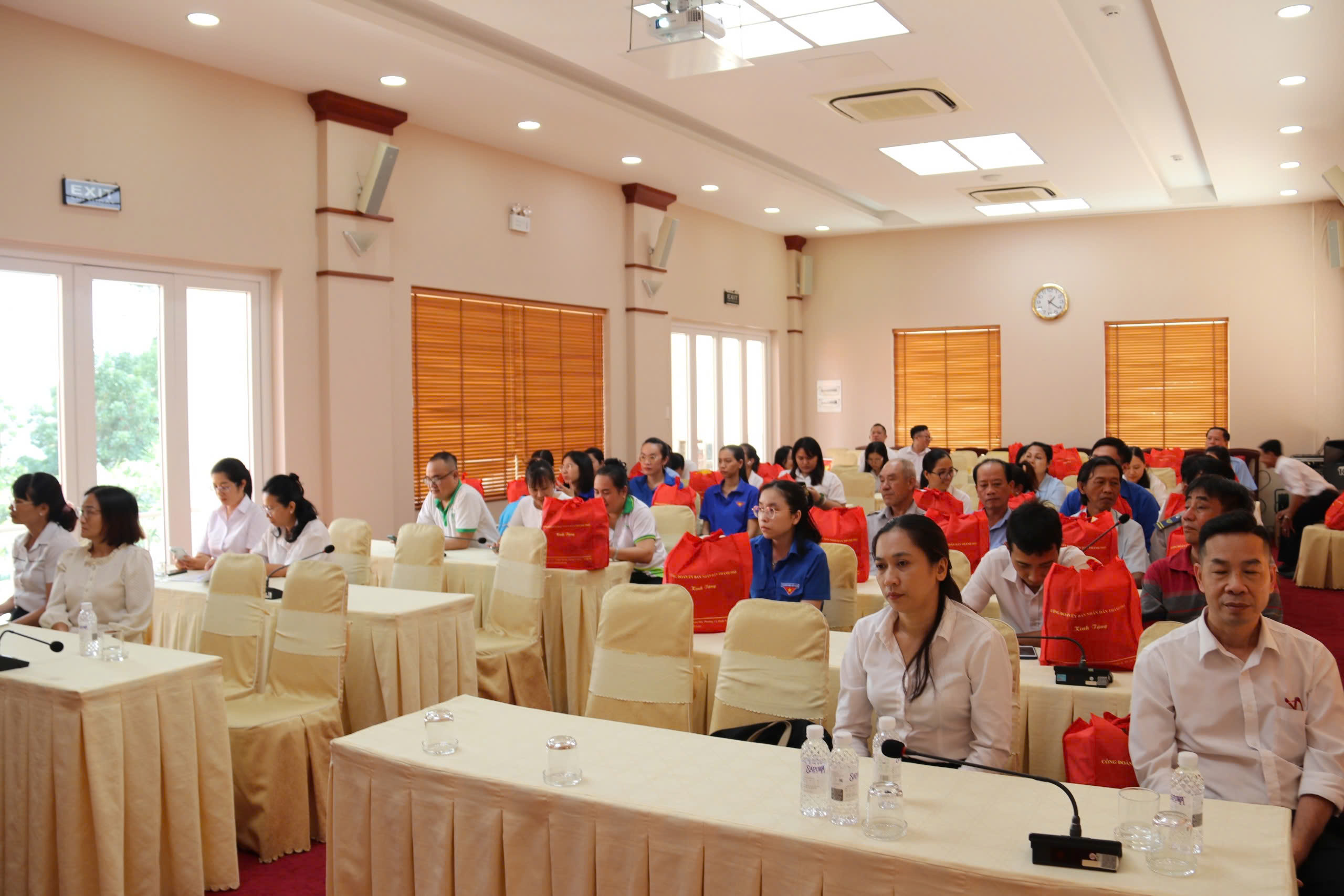 z6711233196587_7c179a75045f399a5015d1ecfcda3d0c